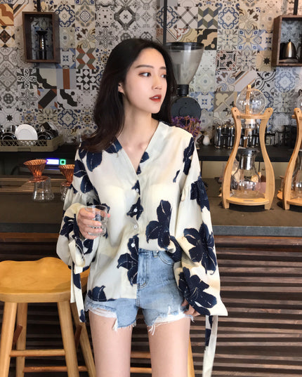 Hong Kong-Style Retro Lantern Sleeve Floral Chiffon Shirt