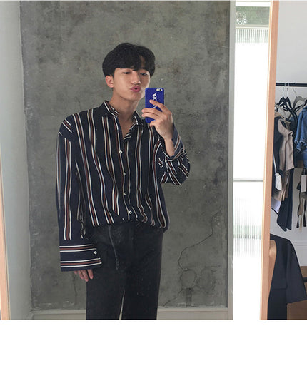 Men's vertical striped shirt