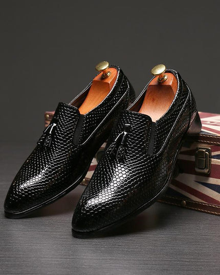 Men's Leather Shoes With Large Fringe And Pointed Toes