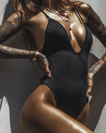 Sexy backless swimsuit