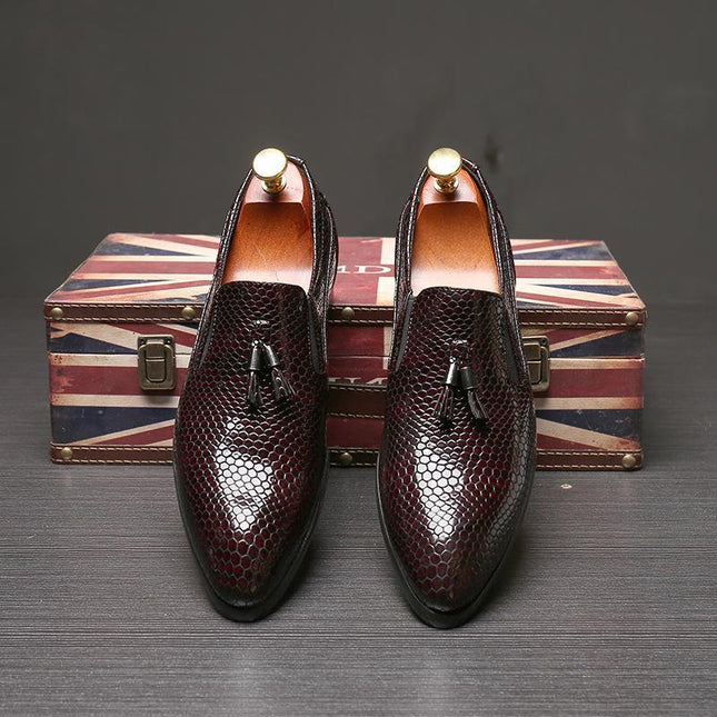 Men's Leather Shoes With Large Fringe And Pointed Toes