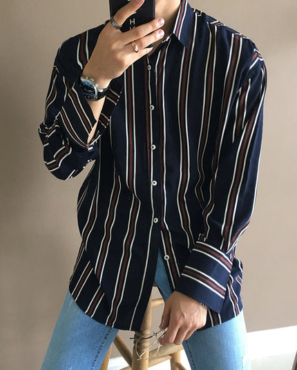 Men's vertical striped shirt