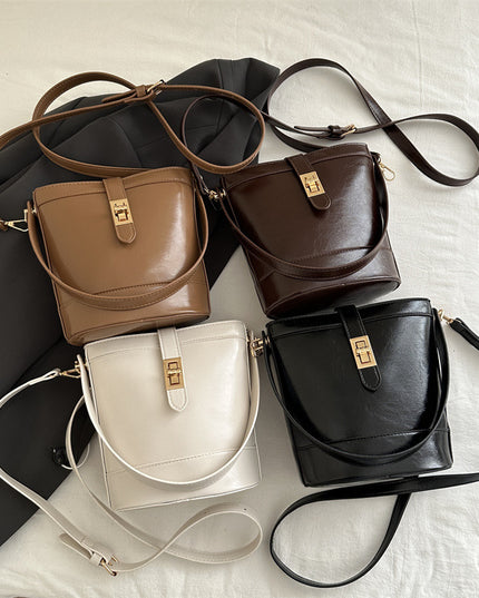 Hand Holding Bucket  Women's One Shoulder Crossbody Bag