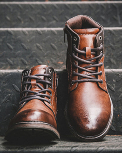 Men's vintage leather Martin boots