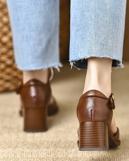 Women's Chunky Heel Hollow Buckle Pig Cage Closed Toe Sandals