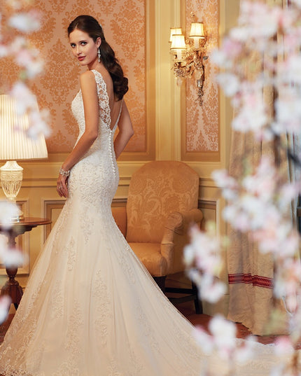 Fishtail Wedding Dress Sleeveless Lace Evening Dress
