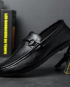 D858 Black