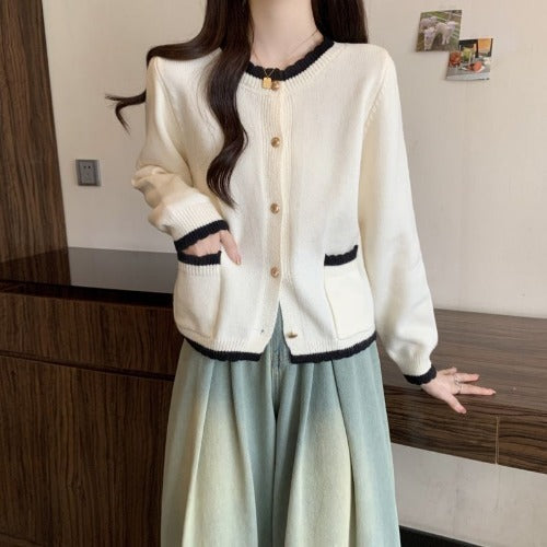 Women's Long-sleeved Round Neck Pocket Button Cardigan Loose Sweater