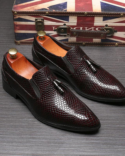 Men's Leather Shoes With Large Fringe And Pointed Toes