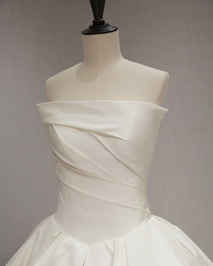 Women's Satin Tube Top Simple Elegant French Style Large Tail Elegant Wedding Dress