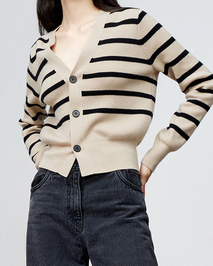 Single Row Three Buckle Stripe Women's Knitwear New V-neck Sweater Coat