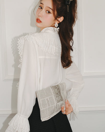 Lace Ins Tide Flared Sleeves Loose Shirt