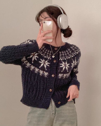 Single-breasted Contrast Color Snowflake Jacquard Long-sleeved Knitted Cardigan Sweater Coat