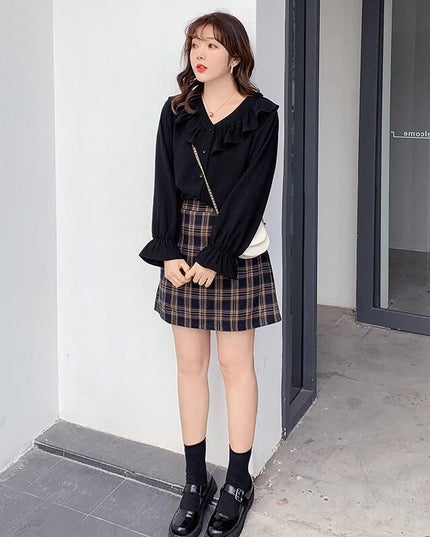 Women's ruffled shirt
