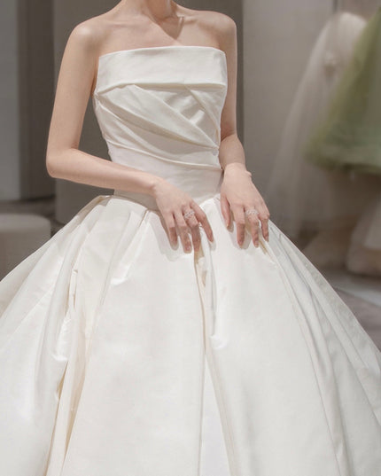Women's Satin Tube Top Simple Elegant French Style Large Tail Elegant Wedding Dress