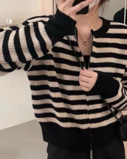 Women's Spring And Autumn Short Striped Knitted Bottoming Sweater