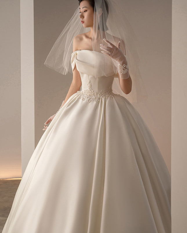 Women's Satin Off-shoulder Retro Fashion Trailing Wedding Dress