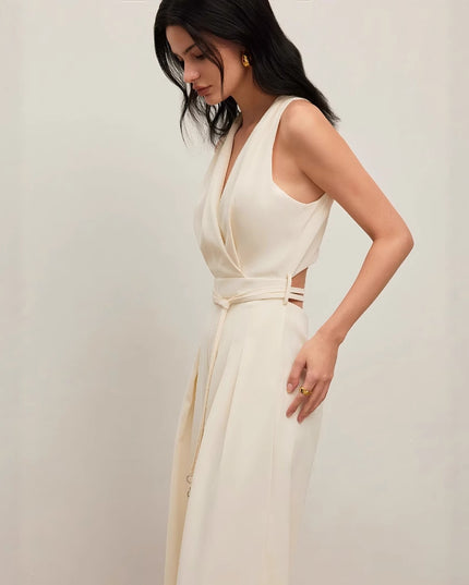 Women's Solid Color And V-neck Sleeveless Fashion Casual Jumpsuit