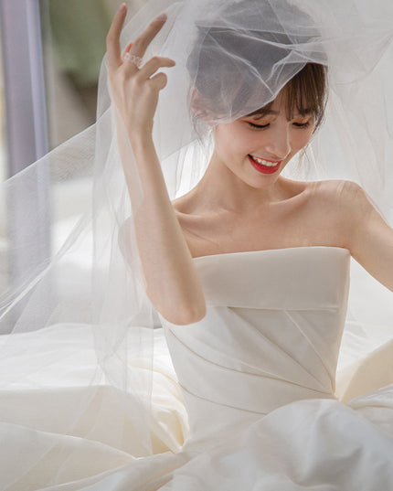 Women's Satin Tube Top Simple Elegant French Style Large Tail Elegant Wedding Dress