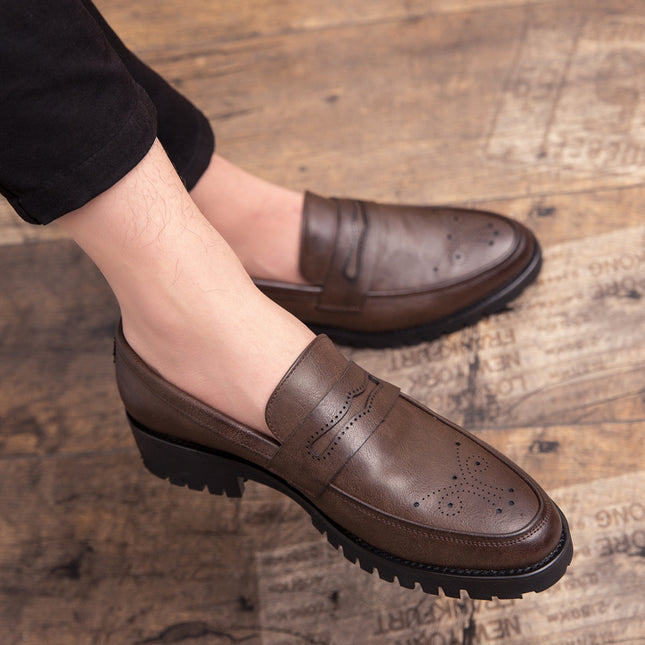 Men's Pointed Carved Leather British Business Casual Shoes