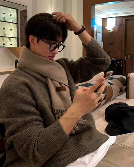 Round Neck Sweater Loose And Simple Pullover Men
