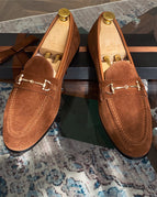Brown / 38