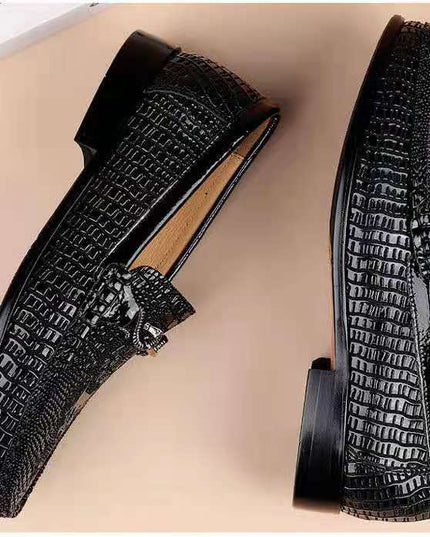 Slip-on Snake Pattern Embossed Leather Flat Driving Casual Leather Shoes