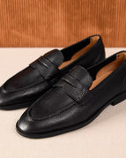 Black / 38