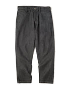 Gray / 28