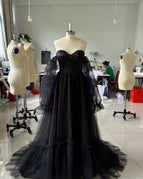 Black / US 2